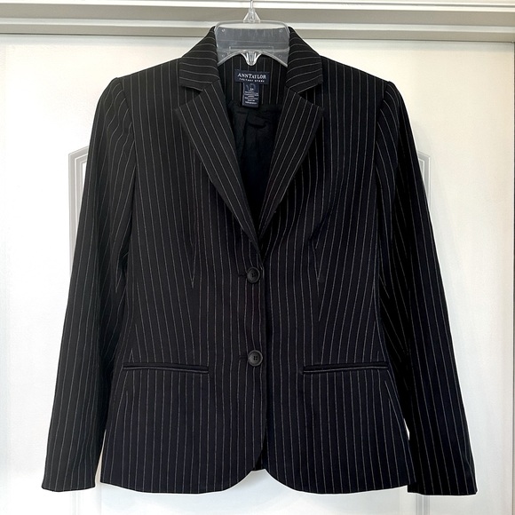 Ann Taylor Factory Jackets & Blazers - Ann Taylor - Black with White Stripes Women’s Blazer - brand new condition! 🖤